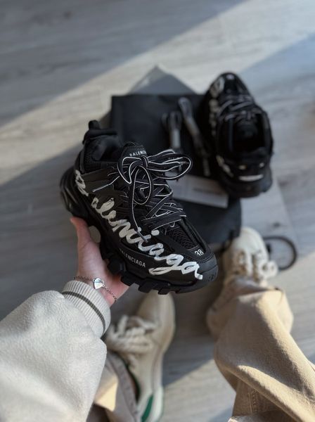Balenciaga Track Sneaker 'Signature - Black White' ALL19708 фото