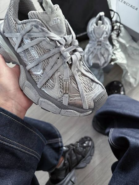 Balenciaga GB 3XL Extreme Laces B Trainers in Grey ALL22406 фото