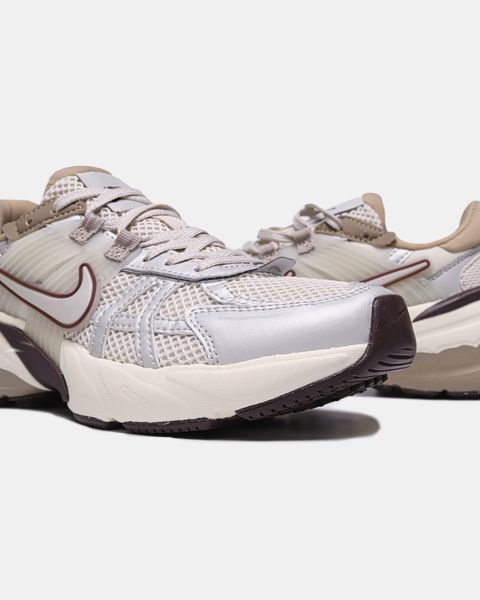 Nike V2K Run Light Orewood Brown ALL16346 фото